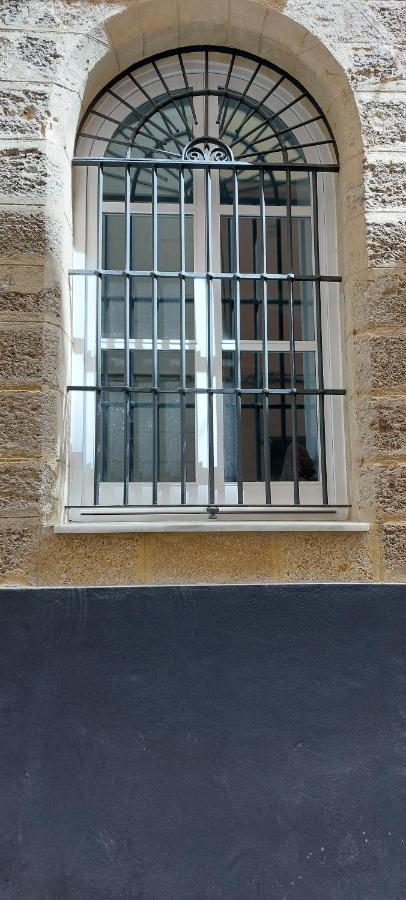El 2 De Flamenco Bajob Apartment Cadiz Luaran gambar